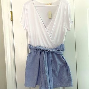 Short sleeve romper w/ belt. Size large from Francesca’s, never worn.